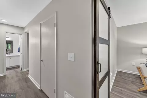 Entry Way - 1978 Winterport Cluster Cluster, Reston, VA 20191 photo 8 of 11