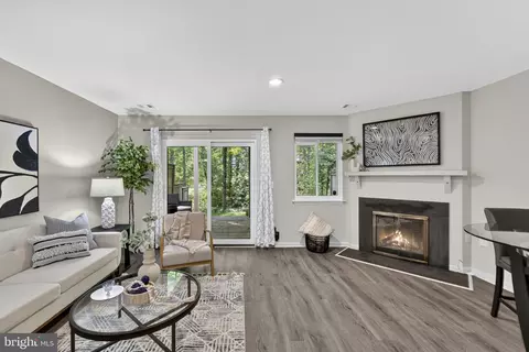 Living - 1978 Winterport Cluster Cluster, Reston, VA 20191 photo 3 of 3