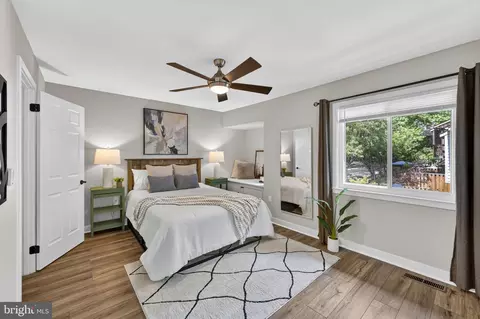 Bedroom - 1978 Winterport Cluster Cluster, Reston, VA 20191 photo 3 of 20