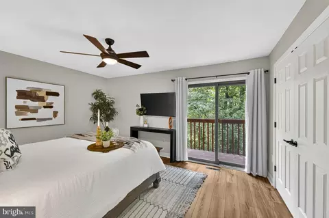 Bedroom - 1978 Winterport Cluster Cluster, Reston, VA 20191 photo 8 of 20