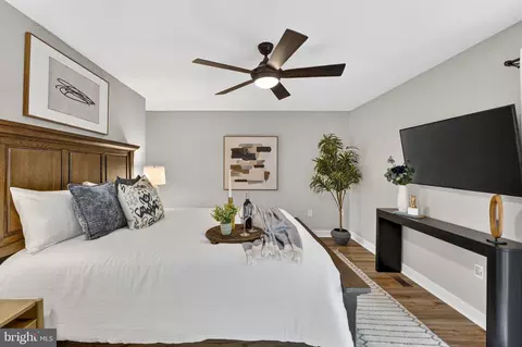 Bedroom - 1978 Winterport Cluster Cluster, Reston, VA 20191 photo 9 of 20