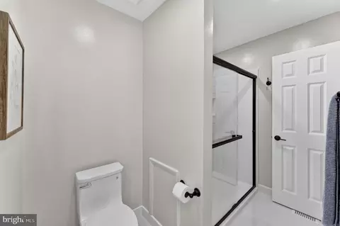 Bath - 1978 Winterport Cluster Cluster, Reston, VA 20191 photo 5 of 6