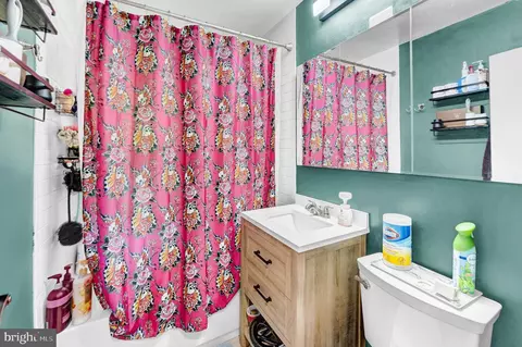 Bath - 7415 Hastings St, Springfield, VA 22150 photo 1 of 1