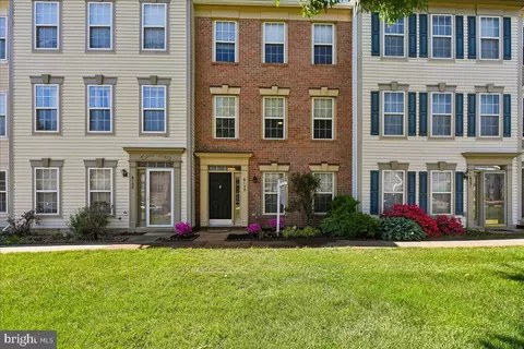 6153 Les Dorson Ln, Alexandria, VA 22315