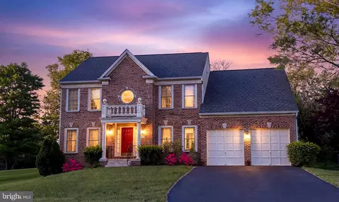 13619 Weinstein Ct, Centreville, VA 20120