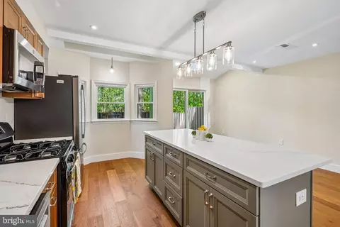 Kitchen - 1309 Northgate Sq, Reston, VA 20190 photo 4 of 5