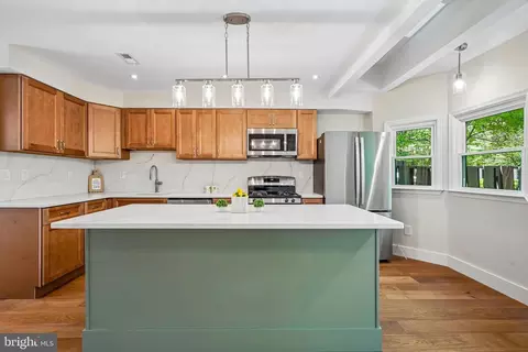 Kitchen - 1309 Northgate Sq, Reston, VA 20190 photo 3 of 5
