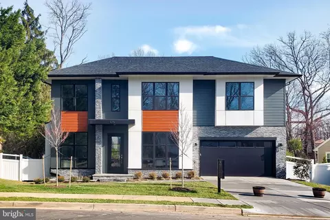 125 Casmar St SE, Vienna, VA 22180