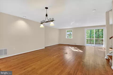 Living - 8923 Park Forest Dr, Springfield, VA 22152 photo 6 of 7