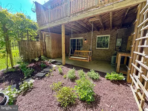Exterior - 8923 Park Forest Dr, Springfield, VA 22152 photo 9 of 9