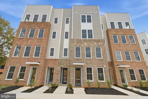 10518 White Granite Dr #9, Oakton, VA 22124