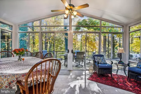 4207 Adrienne Dr, Alexandria, VA 22309