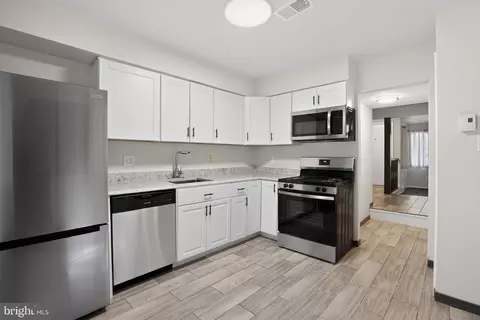 Kitchen - 2173 Glencourse Ln, Reston, VA 20191 photo 2 of 3
