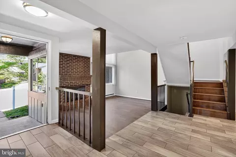 Entry Way - 2173 Glencourse Ln, Reston, VA 20191 photo 2 of 4