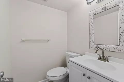 Bath - 2173 Glencourse Ln, Reston, VA 20191 photo 1 of 3