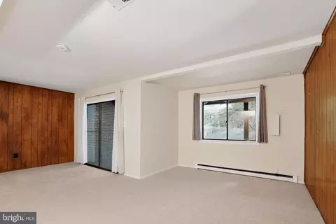 Living - 2173 Glencourse Ln, Reston, VA 20191 photo 3 of 4