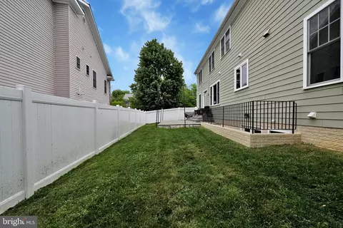 Exterior - 6200 Hanover Ave, Springfield, VA 22150 photo 8 of 8