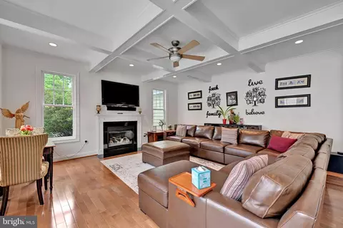 Living - 6200 Hanover Ave, Springfield, VA 22150 photo 4 of 5