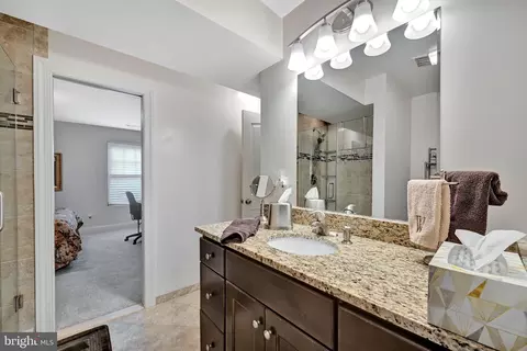 Bath - 6200 Hanover Ave, Springfield, VA 22150 photo 10 of 11