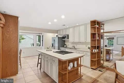 Kitchen - 9614 Percussion Way, Vienna, VA 22182 photo 1 of 4