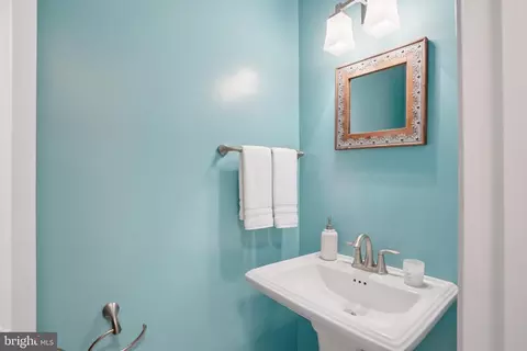 Bath - 9614 Percussion Way, Vienna, VA 22182 photo 1 of 4