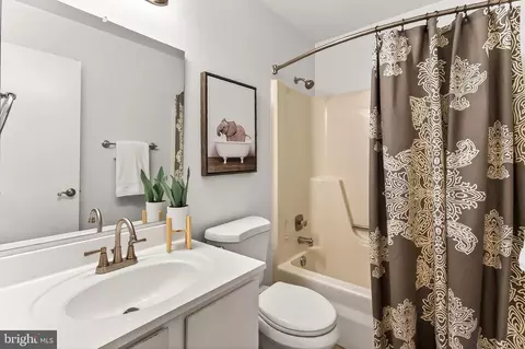 Bath - 10714 Midsummer Dr, Reston, VA 20191 photo 5 of 5