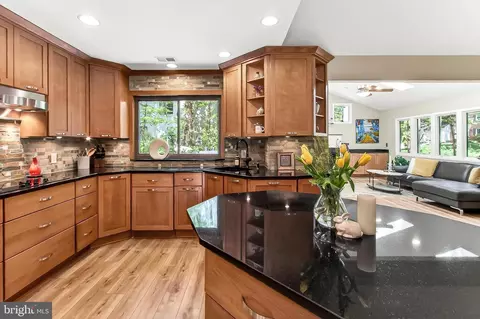 Kitchen - 10714 Midsummer Dr, Reston, VA 20191 photo 2 of 4
