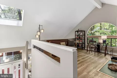 Entry Way - 10714 Midsummer Dr, Reston, VA 20191 photo 2 of 4