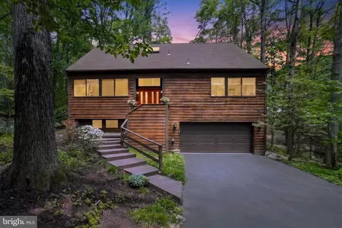 Exterior - 10714 Midsummer Dr, Reston, VA 20191 photo 1 of 6