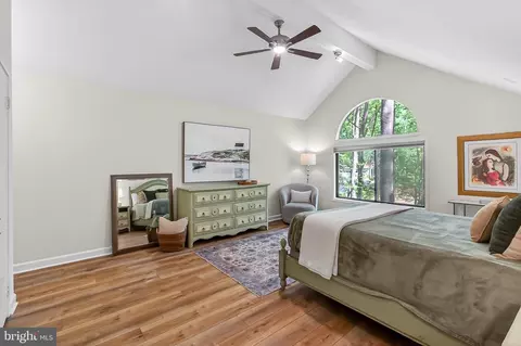 Bedroom - 10714 Midsummer Dr, Reston, VA 20191 photo 3 of 5