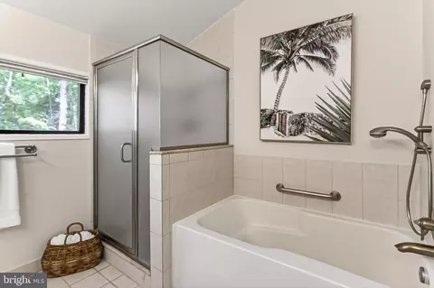 Bath - 10714 Midsummer Dr, Reston, VA 20191 photo 4 of 5