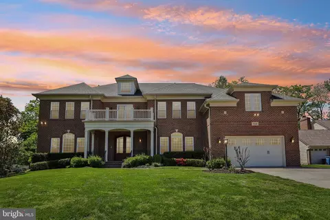7008 Hamel Hill Ct, Mclean, VA 22101