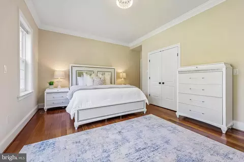 Bedroom - 7008 Hamel Hill Ct, Mclean, VA 22101 photo 2 of 13