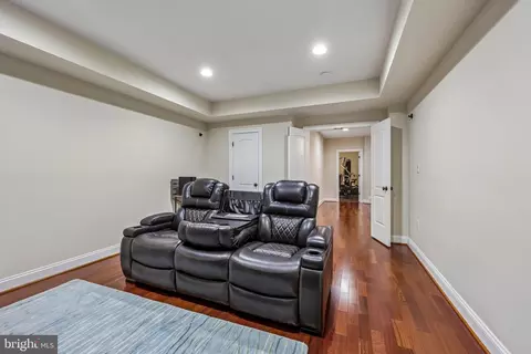 Entry Way - 7008 Hamel Hill Ct, Mclean, VA 22101 photo 15 of 15