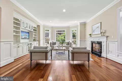 Living - 7008 Hamel Hill Ct, Mclean, VA 22101 photo 3 of 5