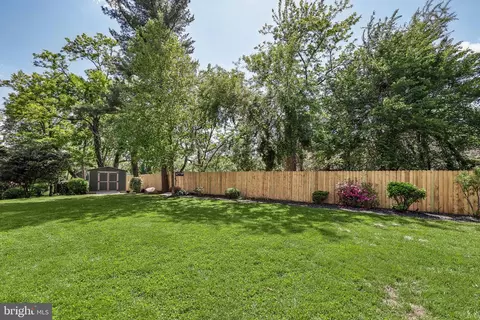 Exterior - 7008 Hamel Hill Ct, Mclean, VA 22101 photo 17 of 18