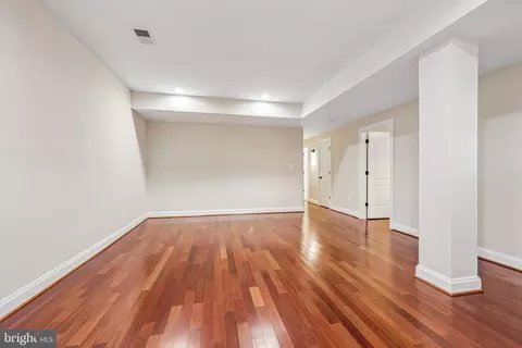 Living - 7008 Hamel Hill Ct, Mclean, VA 22101 photo 5 of 5
