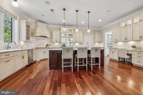 Kitchen - 7008 Hamel Hill Ct, Mclean, VA 22101 photo 2 of 10