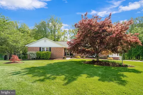 6028 Berwynd Rd, Fairfax, VA 22030