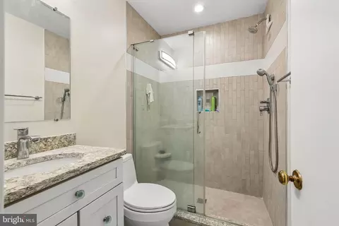 Bath - 11714 Dry River Ct, Reston, VA 20191 photo 2 of 3