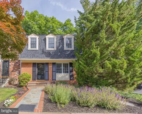 11714 Dry River Ct, Reston, VA 20191