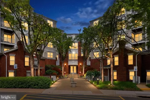 1625 International Dr #316, Mclean, VA 22102