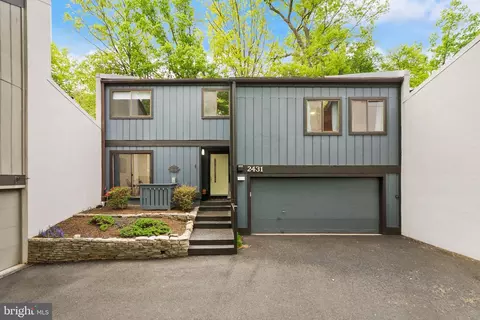 2431 Glade Bank Way, Reston, VA 20191