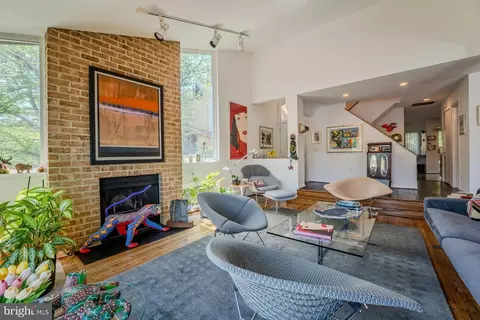 Living - 2013 Lakewinds Dr, Reston, VA 20191 photo 1 of 7