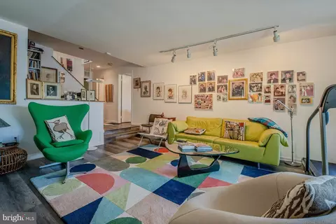 Living - 2013 Lakewinds Dr, Reston, VA 20191 photo 5 of 7