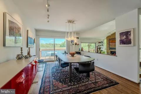 Dining - 2013 Lakewinds Dr, Reston, VA 20191 photo 2 of 5