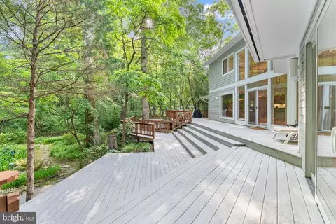 6829 Little River Tpke, Annandale, VA 22003