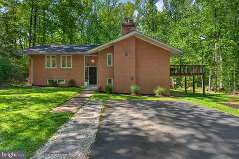 12128 Basset Ln, Reston, VA 20191