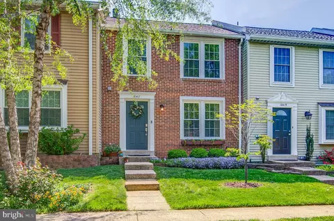 10417 Graystone Ct, Oakton, VA 22124