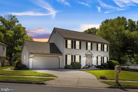 5593 Ann Peake Dr, Fairfax, VA 22032